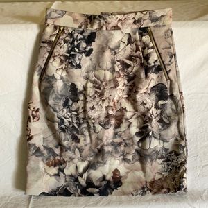 Floral skirt with Pockets